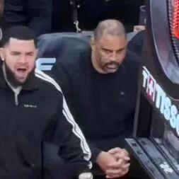 B体育APP-北伐!8连胜灭火!杜兰特骂申京!还不补强?